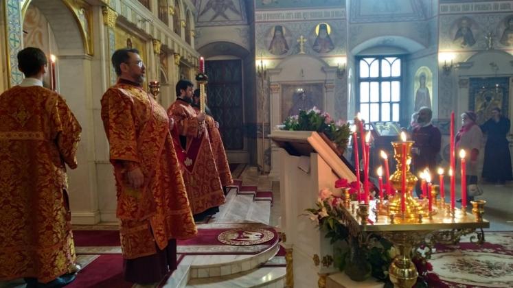 В Светлый понедельник митрополит Кирилл совершил Божественную литургию в храме Преображения Господня