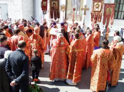 В среду Светлой седмицы божественную литургию совершили митрополит Кирилл и епископ Иннокентий