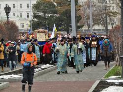 Праздничный крестный ход в День Казанской иконы Божией Матери и День народного единства