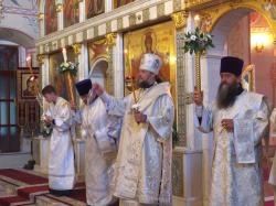 Митрополит Кирилл и епископ Гедеон совершили всенощное бдение в храме Преображения Господня