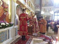 Митрополит Евгений совершил Божественную литургию в храме Преображения Господня