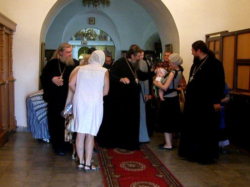 Архиепископ Екатеринбургский и Верхотурский Кирилл совершил ознакомительный визит в храм Преображения Господня