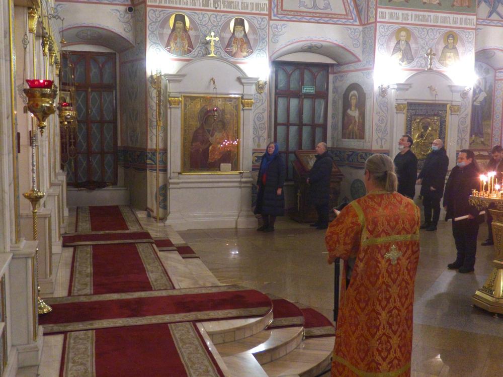Ночная Божественная литургия на Новолетие