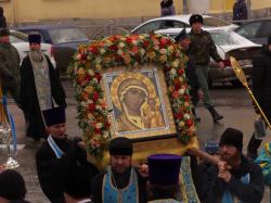 Крестный ход в в день празднования Казанской иконы Божией Матери и Дня народного единства